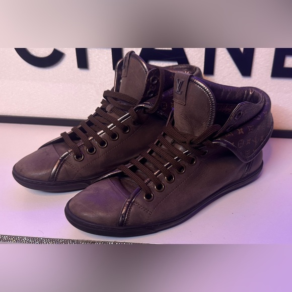 Louis Vuitton Monogram "Brea" Sneakers - Brown
Leather & Canvas size 8 - 38 - Picture 12 of 13